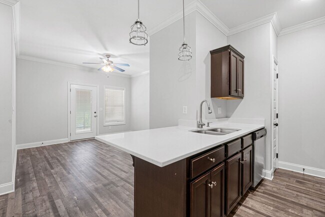 Interior Photo - Fairview Gables