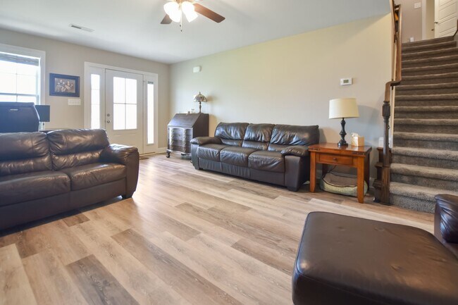 Foto del edificio - Pet Friendly Five Bedroom!