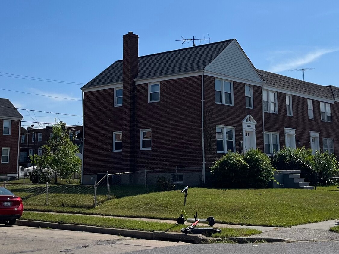 Primary Photo - 3733 Bonview Ave