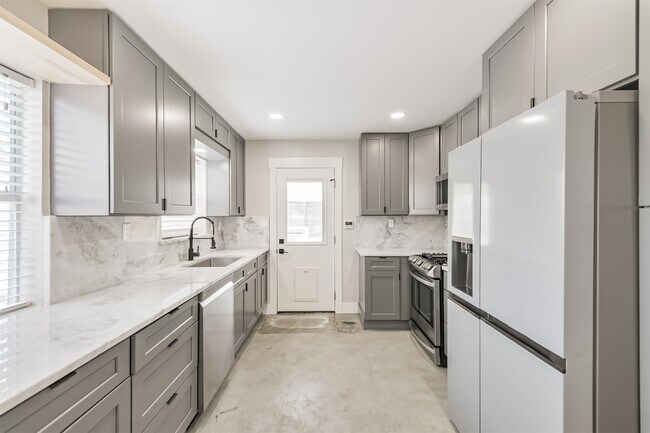 Foto del edificio - 6205 S Rice Ave