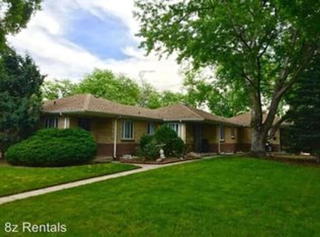 Charming Two Bedroom Garden Level Apartment - Charming Two Bedroom Garden Level Apartment