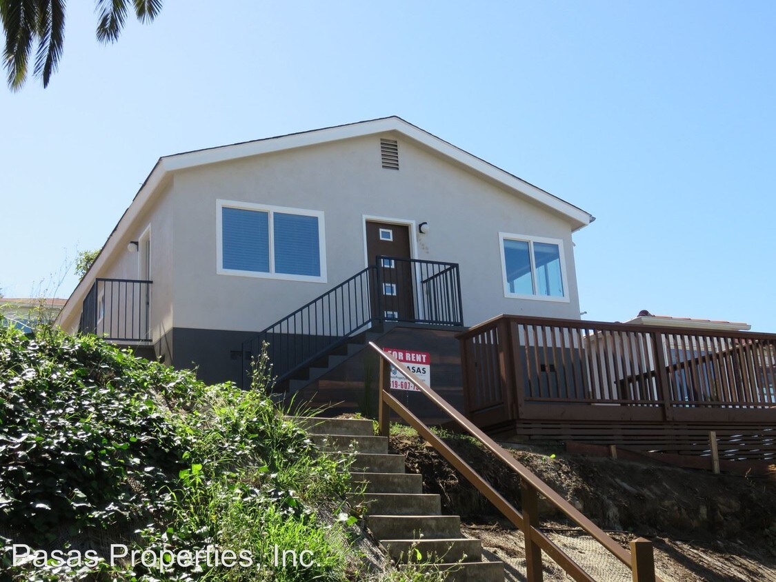 Foto principal - 4573 Newport Ave