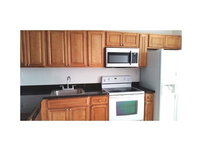 Building Photo - 8059 SW 21st Ct