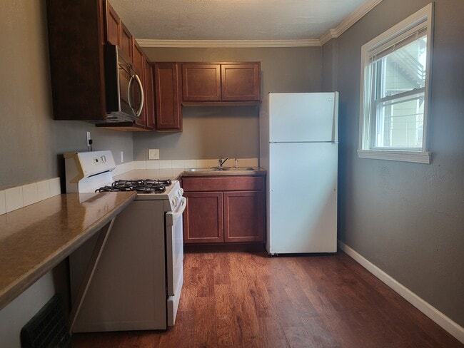 Building Photo - 241 Irisdale Pl