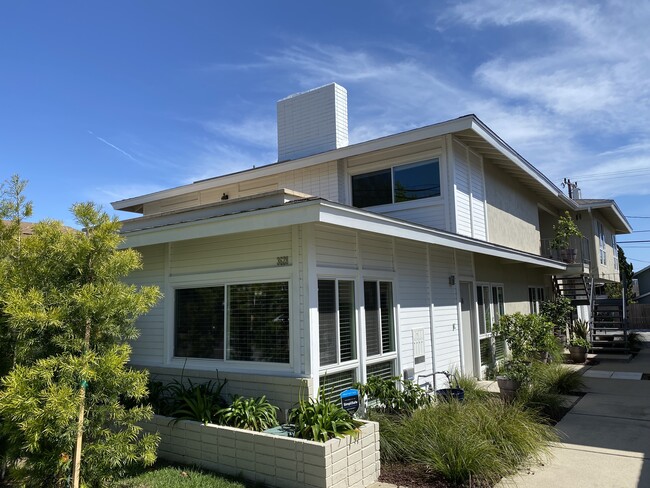 Building Photo - 3628 Del Amo Blvd