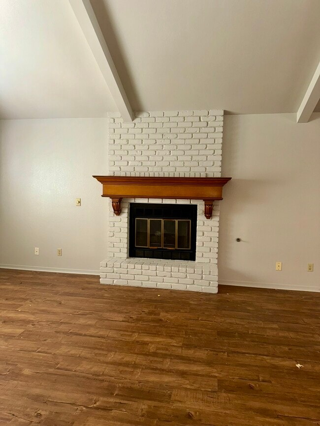 Building Photo - 3650 W Beechwood Ave