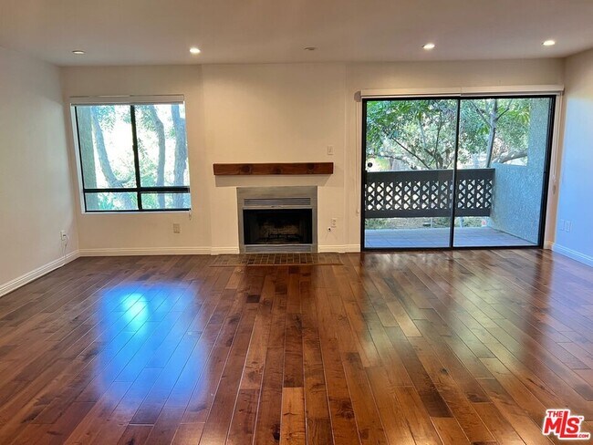 Building Photo - 2018 Griffith Park Blvd