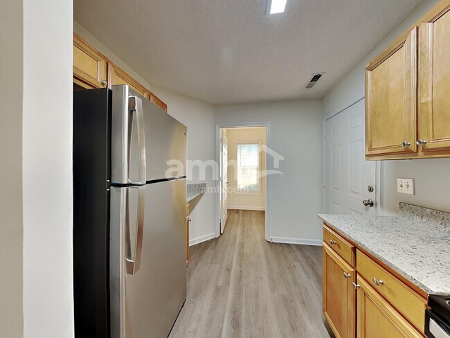 Foto del edificio - 164 Cameron Way Cir