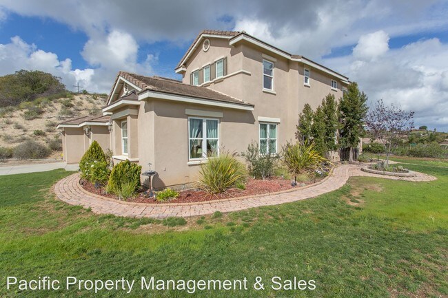 Building Photo - 4477 Highland Oaks St