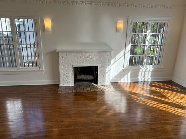 LivingRoom Fireplace - 419 N Detroit St