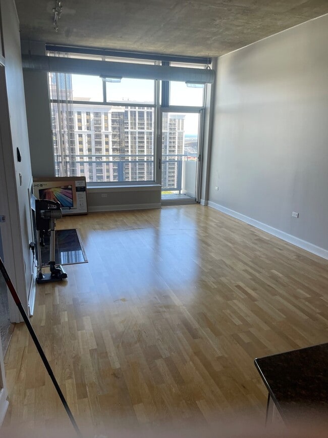 Foto del edificio - 1305 S Michigan Ave