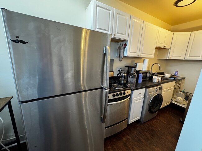 Foto del edificio - 3338 N Marshfield Ave