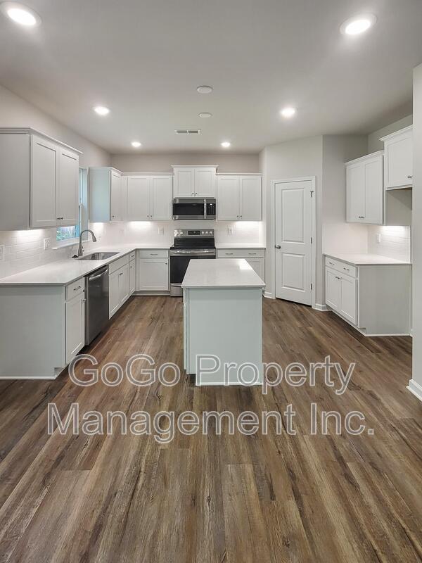 Building Photo - 22 Echo Valley Dr