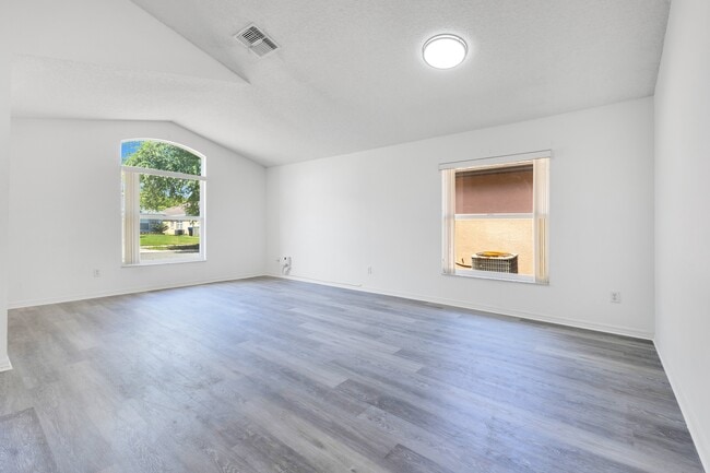 Foto del edificio - 7931 Oakstone Ct