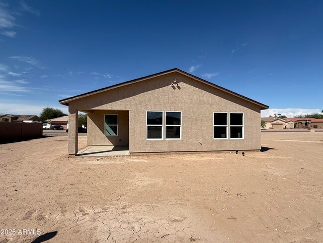 Building Photo - 9200 W Debbie Ln