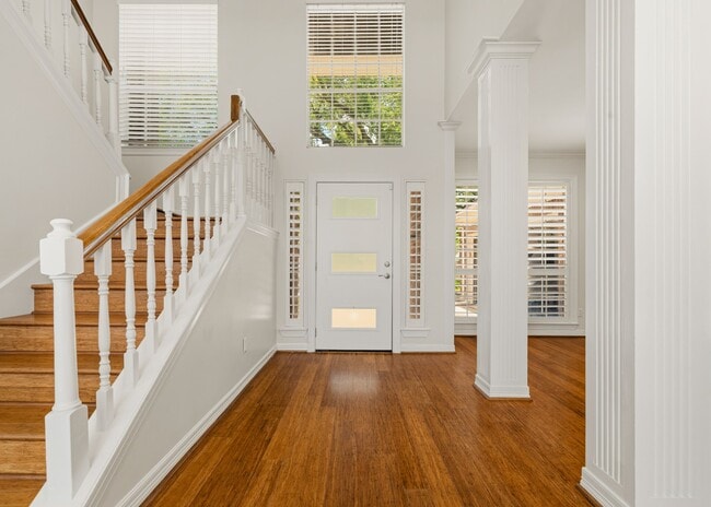 Building Photo - 14207 Woodville Gardens Dr
