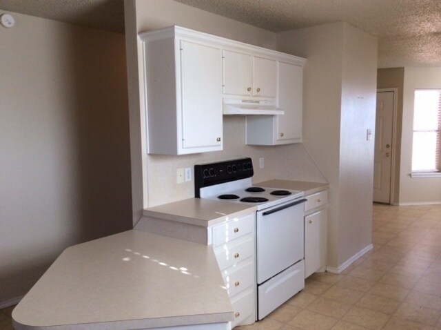 Foto del edificio - Available 6/1/2024 Updated 3 bed/ 2 bath/ ...