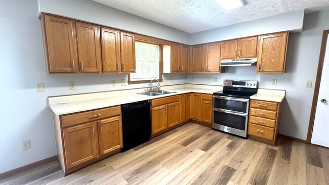 Foto del edificio - 4348 Shady Meadows Dr