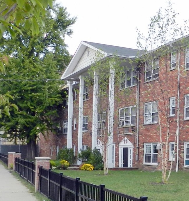 Building Photo - 32-38 Carteret St