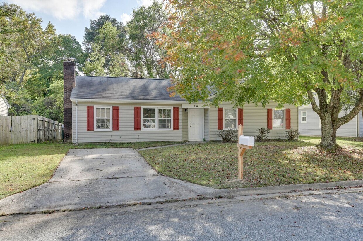 Primary Photo - 20 Jolama Dr