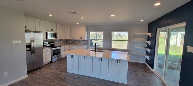 Building Photo - 1012 Highview Dr