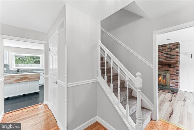Foto del edificio - 2237 Inwood Rd