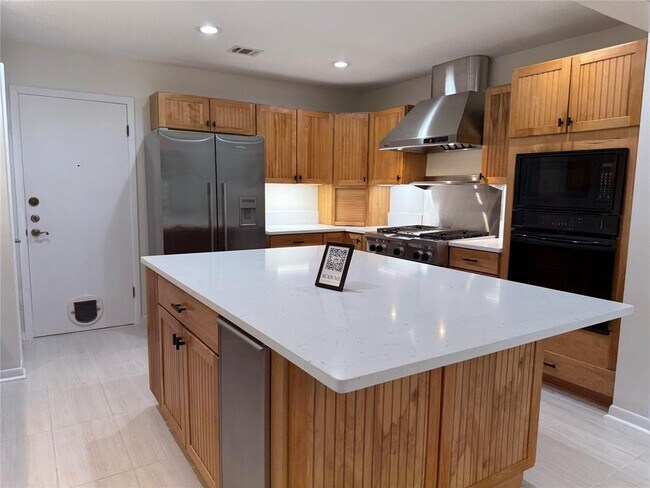 Foto del edificio - 9106 Rockcrest Cir