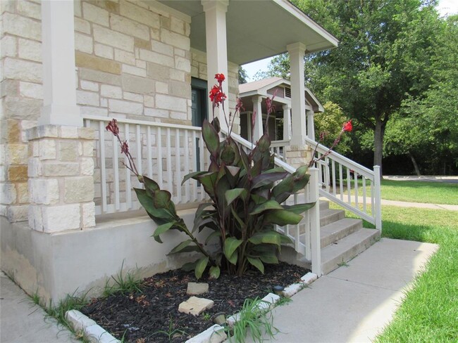 Building Photo - 2121 Campfield Pkwy