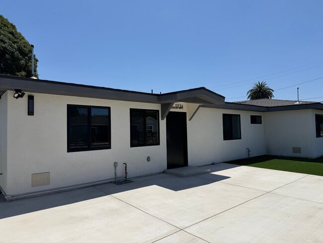 Photo - 11736 Success Ave (Los Angeles, CA) Apartment