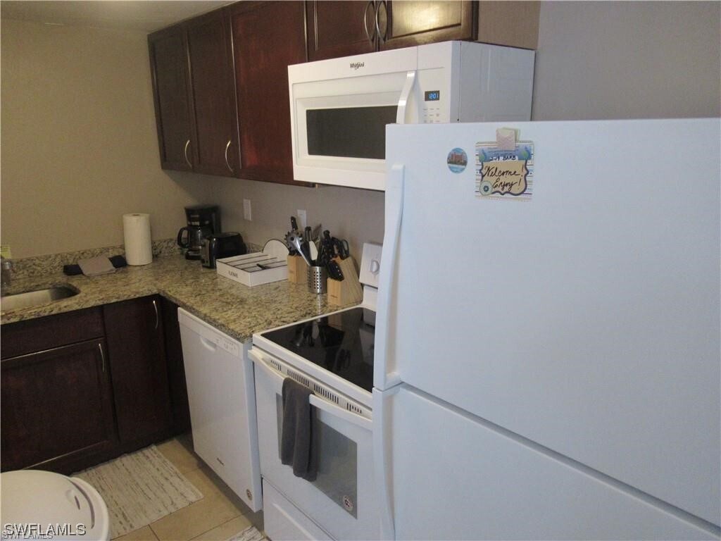 Foto del edificio - 778 107th Ave N
