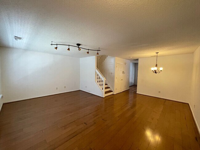 Building Photo - Gorgeous property is a MUST!