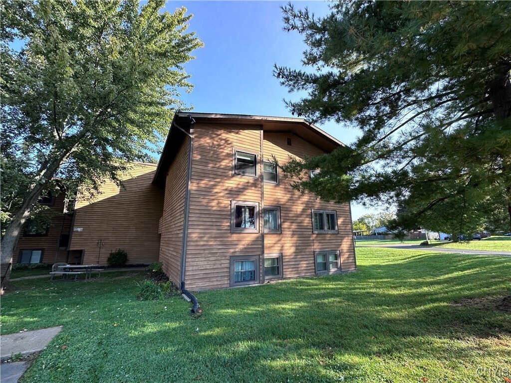Foto principal - 496 Idlewood Blvd