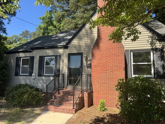 Building Photo - 1014 Evergreen Ave