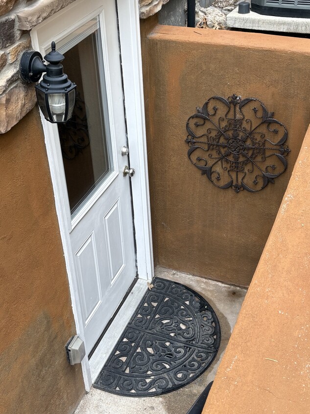 Outside private entry - 11666 Osceola St