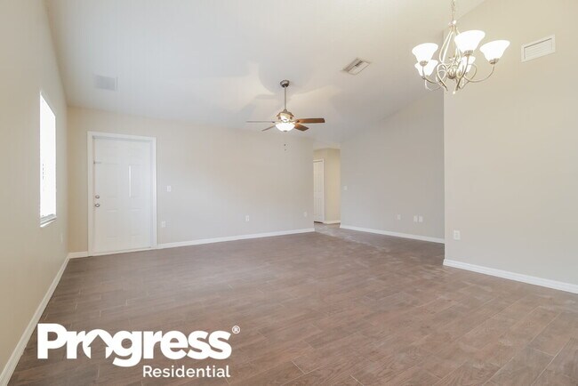 Building Photo - 10610 Wyndcliff Dr