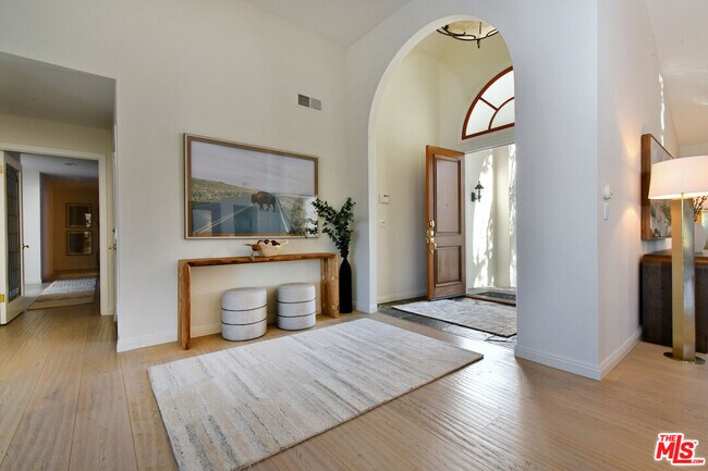 Foto del edificio - 3635 Fawndale Pl