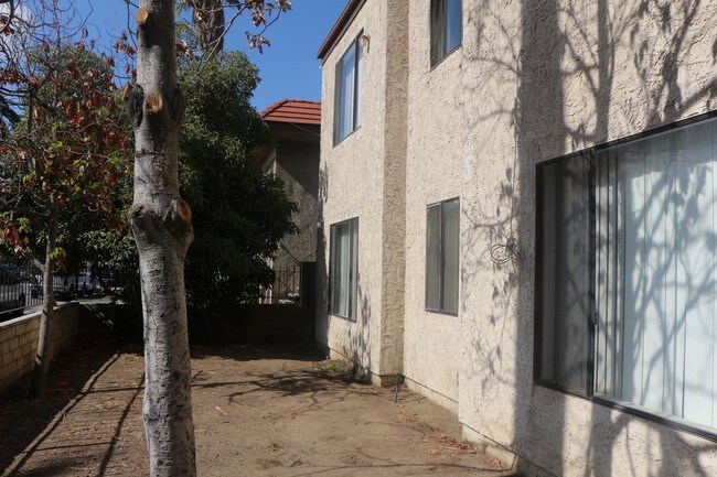 Building Photo - 14603 Gilmore St