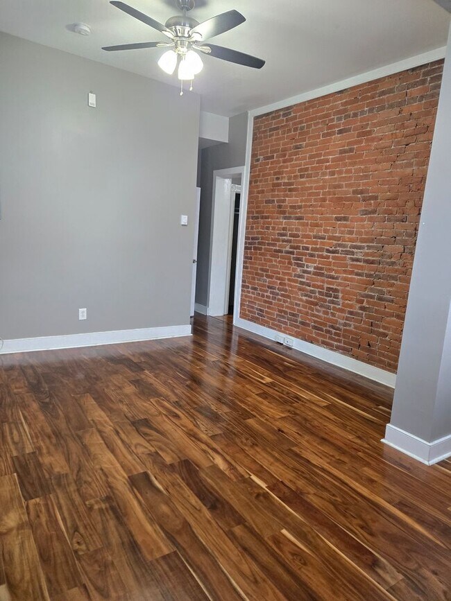 Foto del edificio - 225-227-227 N 12th St