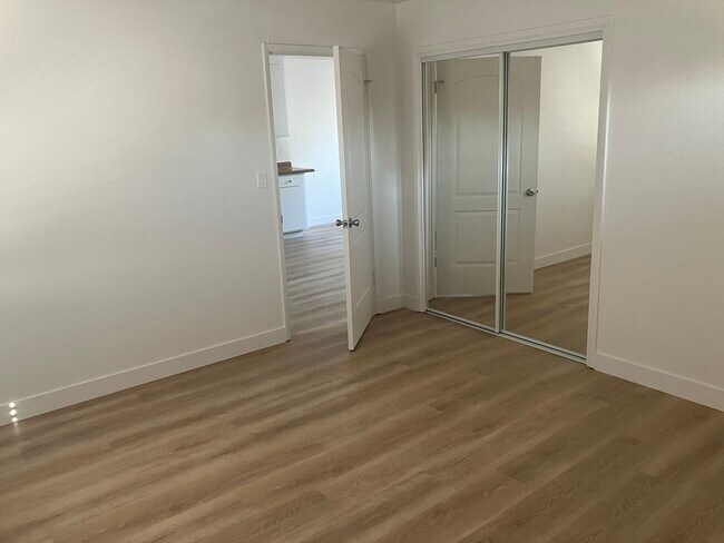 Foto del edificio - 1652 E St