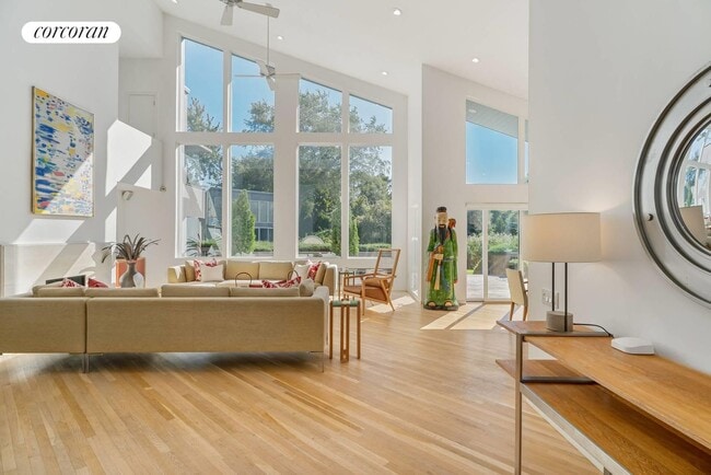 Building Photo - 21 Wildwood Ln