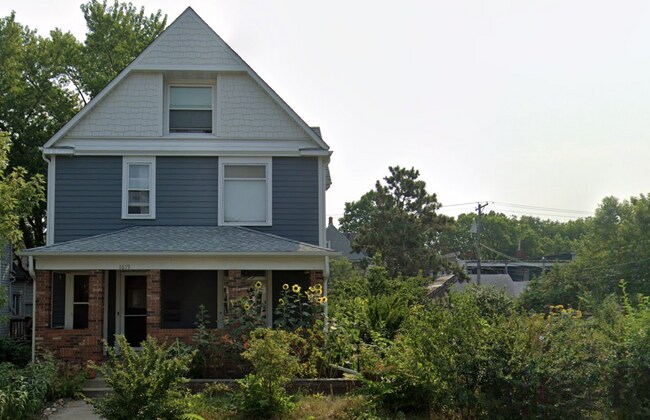 Building Photo - 1619 Washington St NE