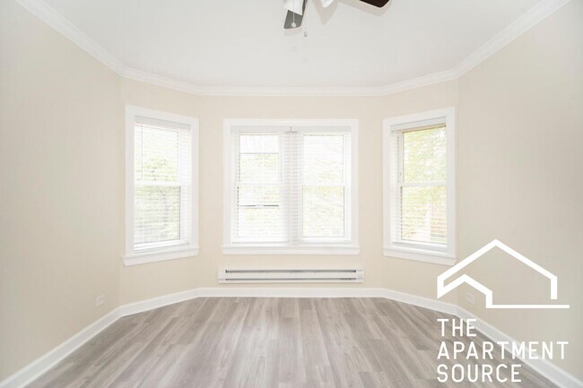 Foto del edificio - 646 W Roscoe St