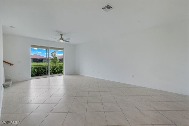 Building Photo - 2858 Blossom Wy