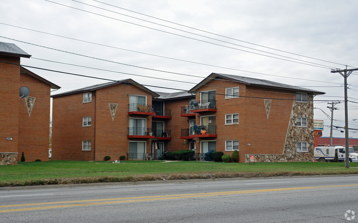 Building Photo - 7359 W 79th St