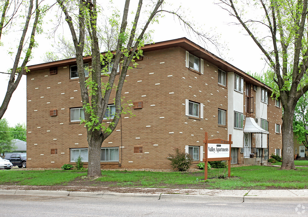 Primary Photo - Valley Apartments