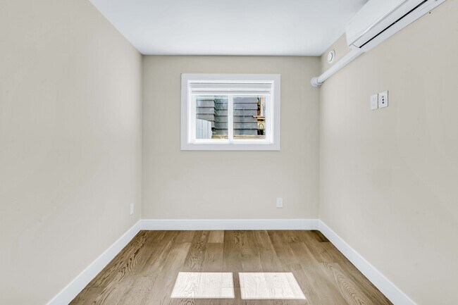 Photo du bâtiment - 1507 Kilmer Pl