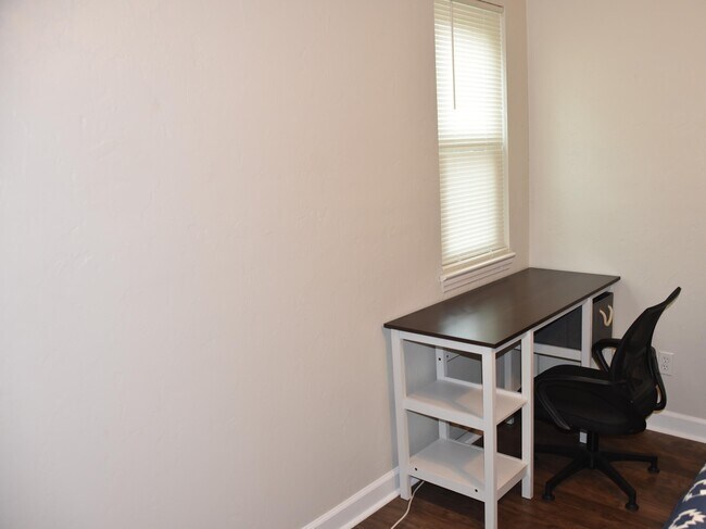 Foto del edificio - 650 W Tharpe St