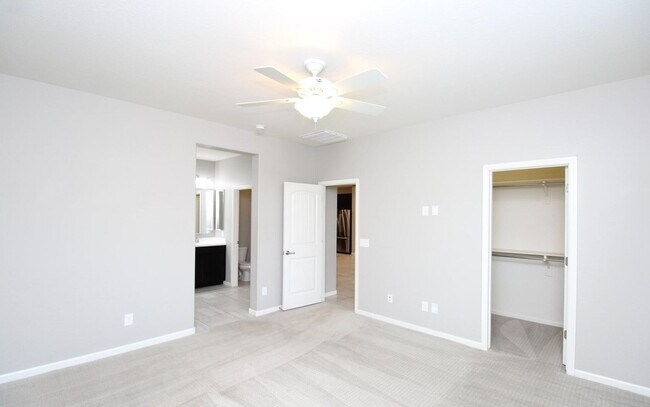 Foto del edificio - Stunning 3-bedroom, 3-bathroom home located in the heart of Peoria, AZ.