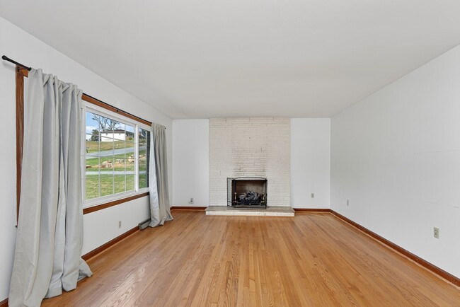 Foto del edificio - 316 Morningside Dr SW