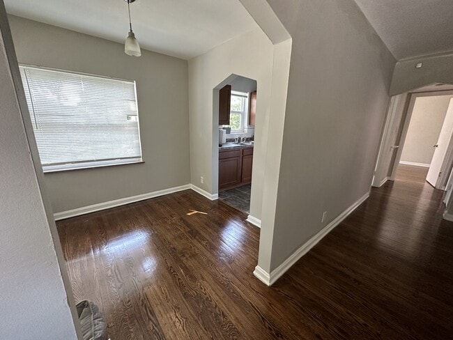 Photo - 1806 Dale Rd Apartment